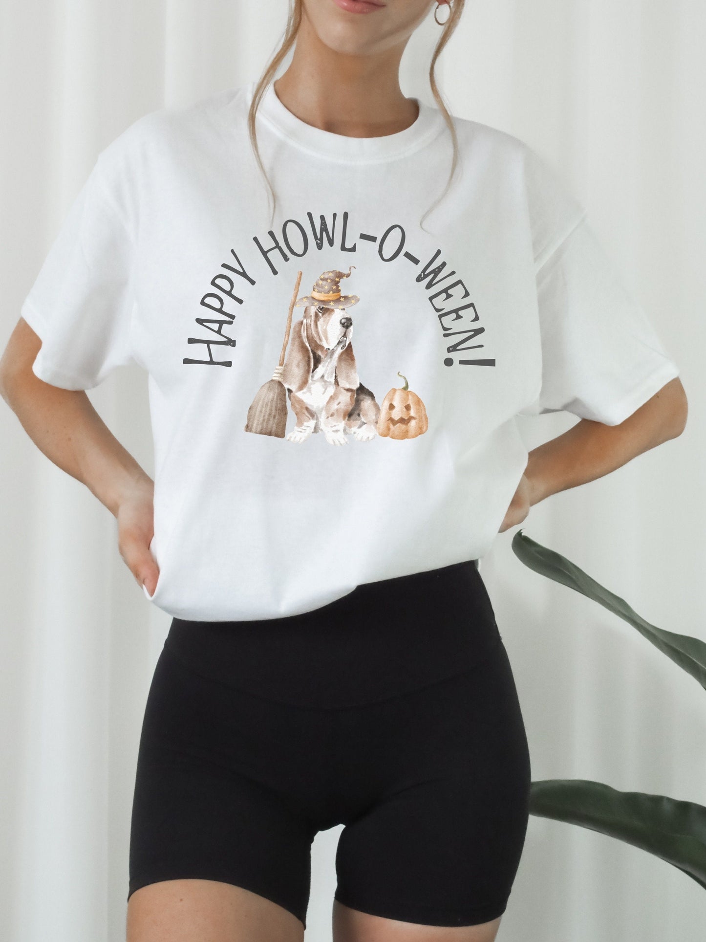 Basset Hound Halloween Dog Lover Tee Shirt Tshirt * Fall Aesthetic Boo Ghost Spooky Witch Pumpkin Trick or Treat Howl-o-ween * Dog Mom Gift