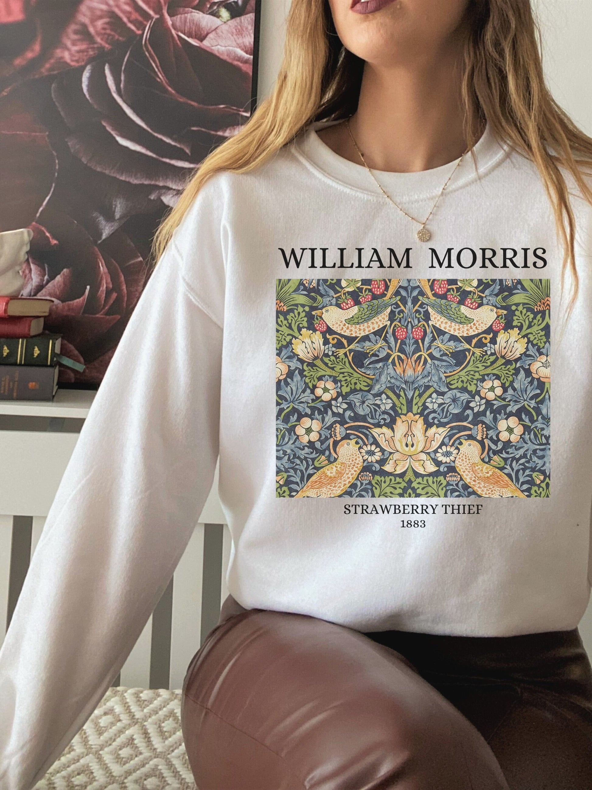 William Morris Strawberry Thief Art History Light Dark Academia Cottagecore Art Nouveau Aesthetic Sweatshirt