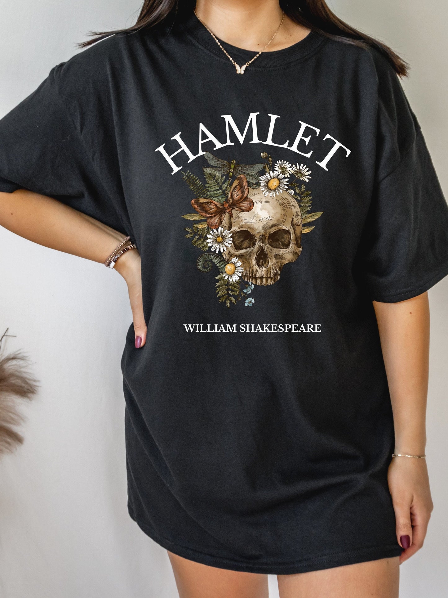 Shakespeare Hamlet Tee Shirt * Literature Literary Bookish Merch * Bookworm Christmas Gift * Poet Light Dark Academia * Book Cover Shirt