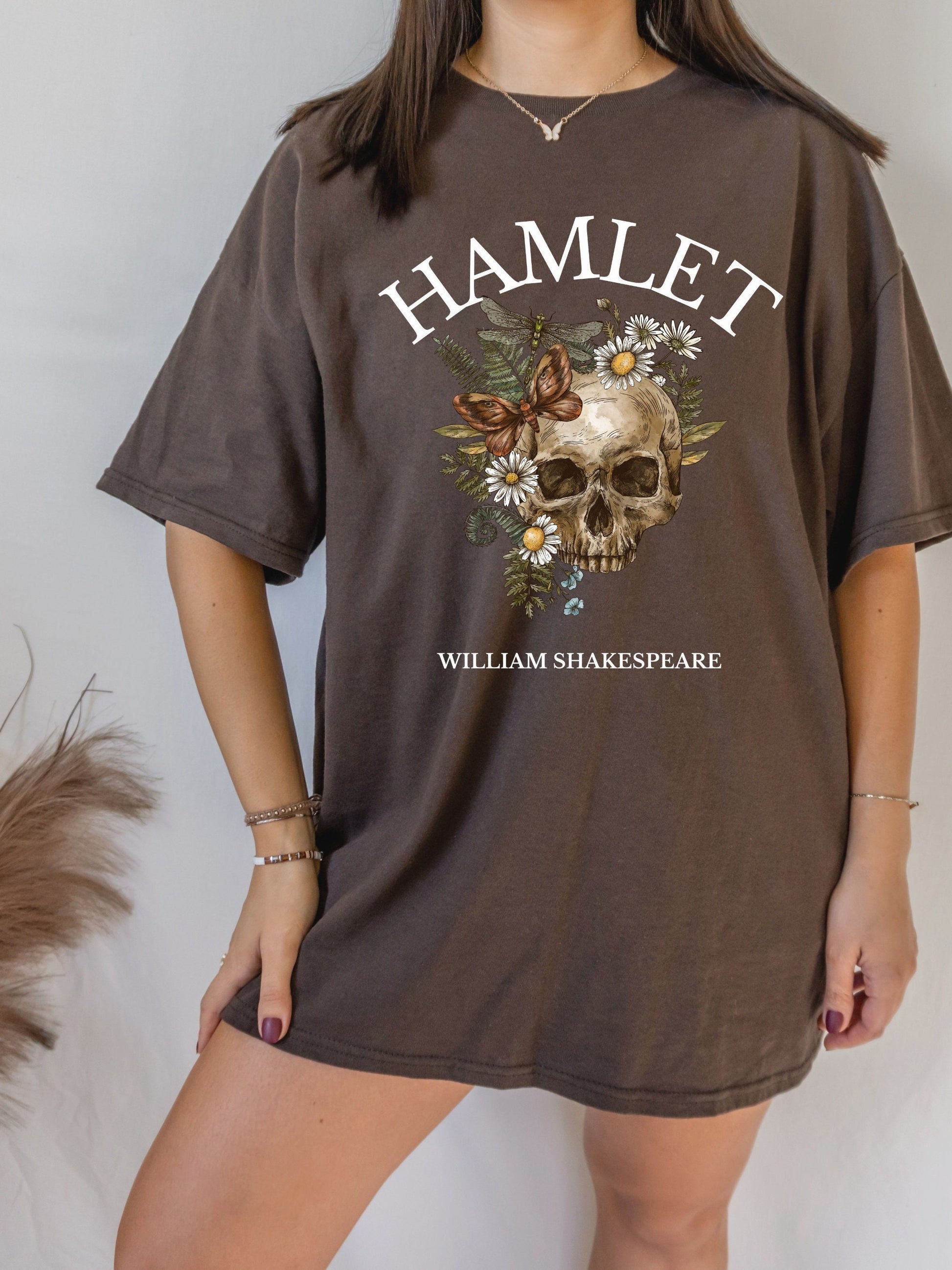 Shakespeare Hamlet Tee Shirt * Literature Literary Bookish Merch * Bookworm Christmas Gift * Poet Light Dark Academia * Book Cover Shirt