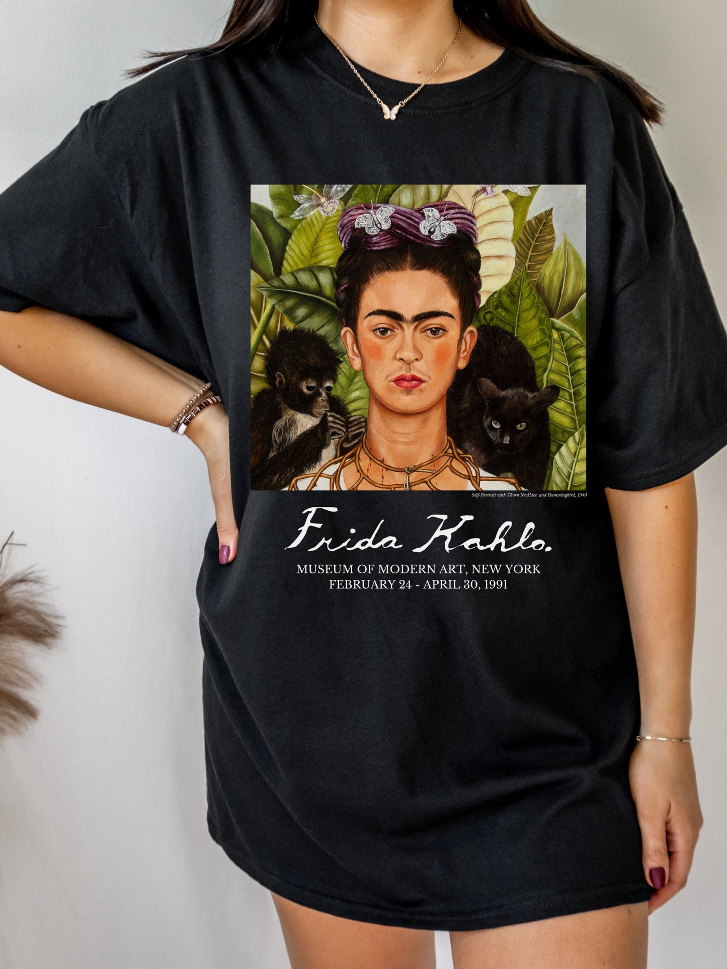 Frida Kahlo Museum Exhibit Art History Artsy Tee Shirt Light Dark Academia Aesthetic Famous Painting Mexican Artist Art Lover Gift