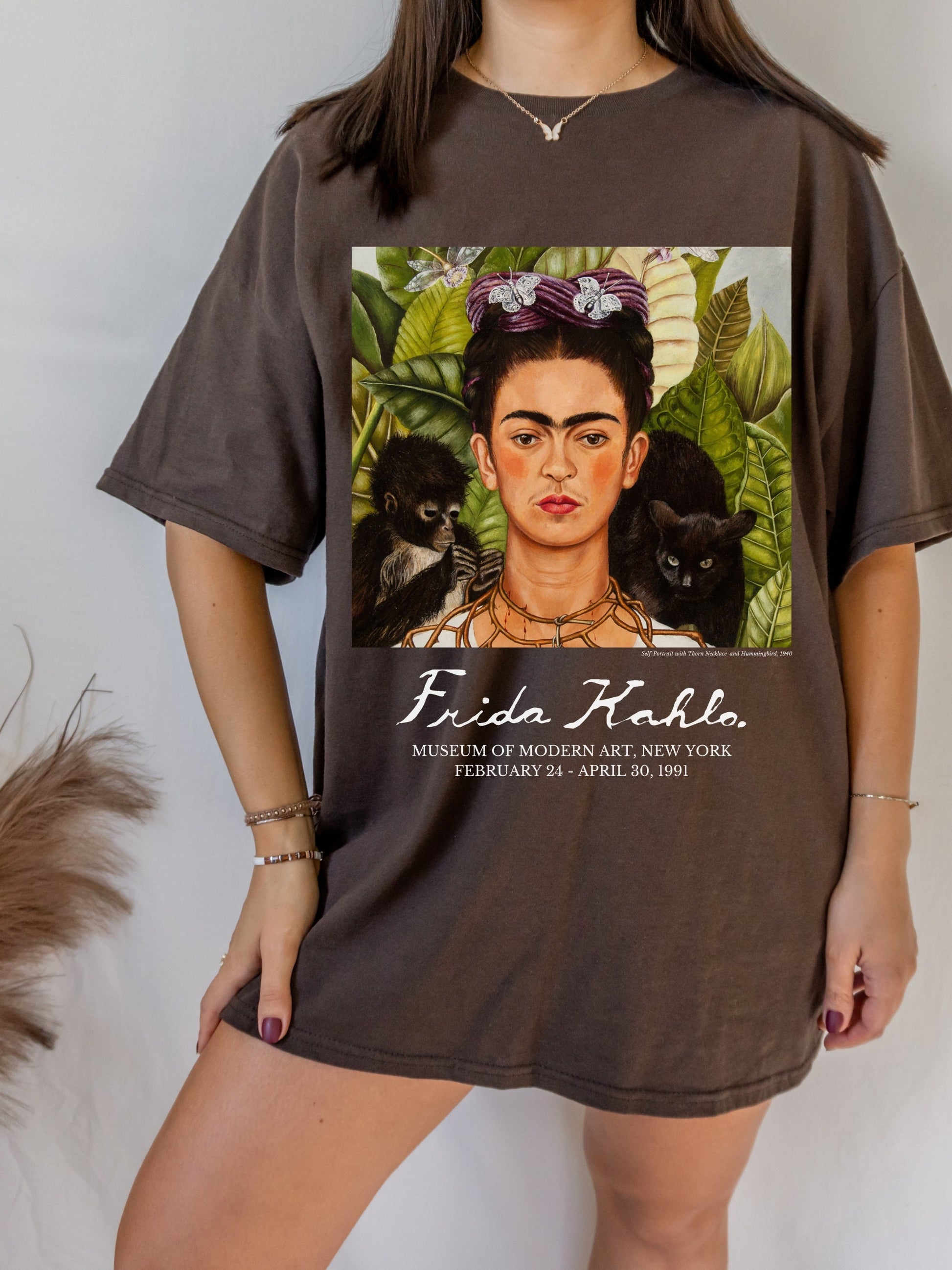 Frida Kahlo Museum Exhibit Art History Artsy Tee Shirt Light Dark Academia Aesthetic Famous Painting Mexican Artist Art Lover Gift