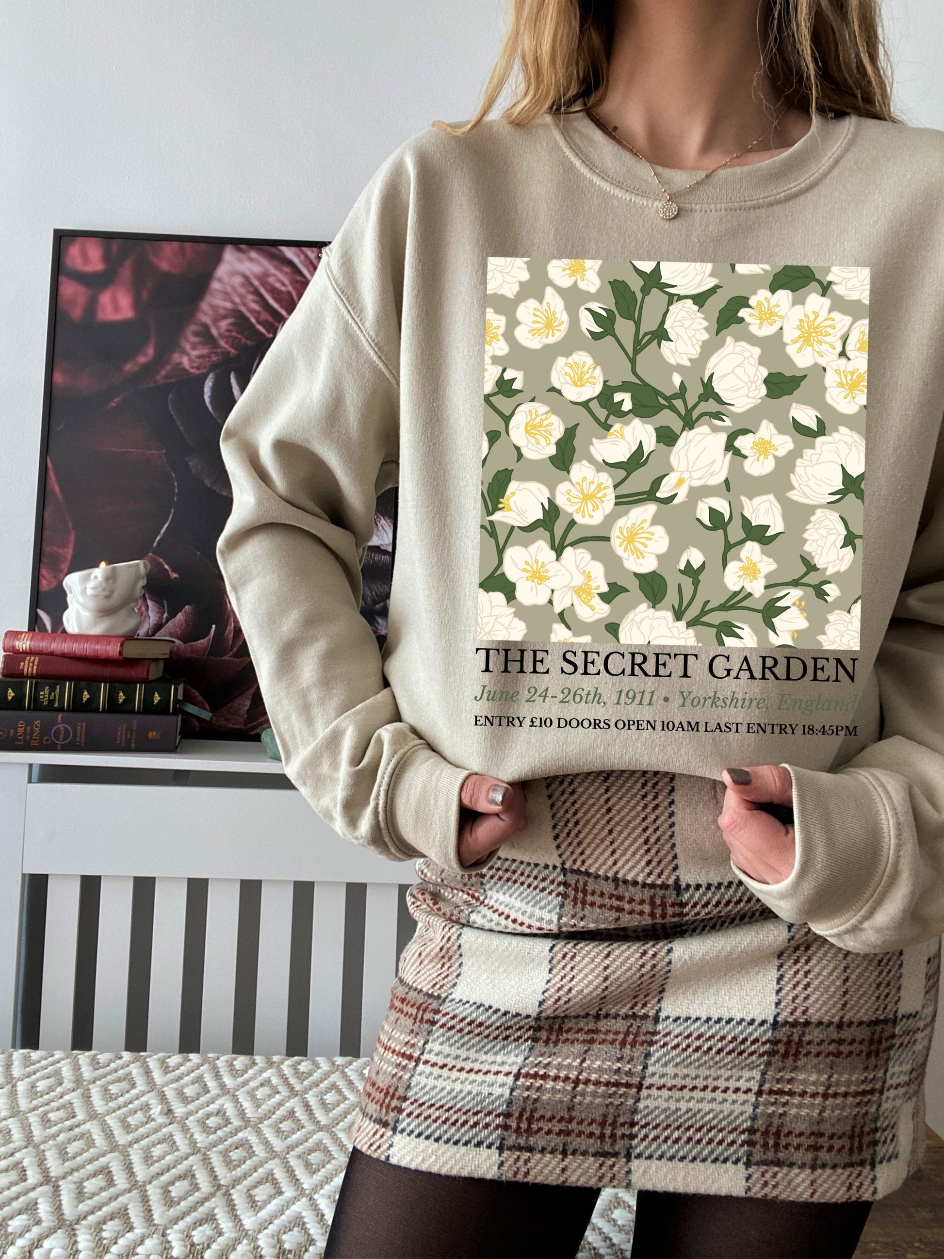 The Secret Garden Flower Market Show Sweatshirt * Frances Hodgson Burnett * Language of Flowers Cottagecore Book Lover Literature Gift