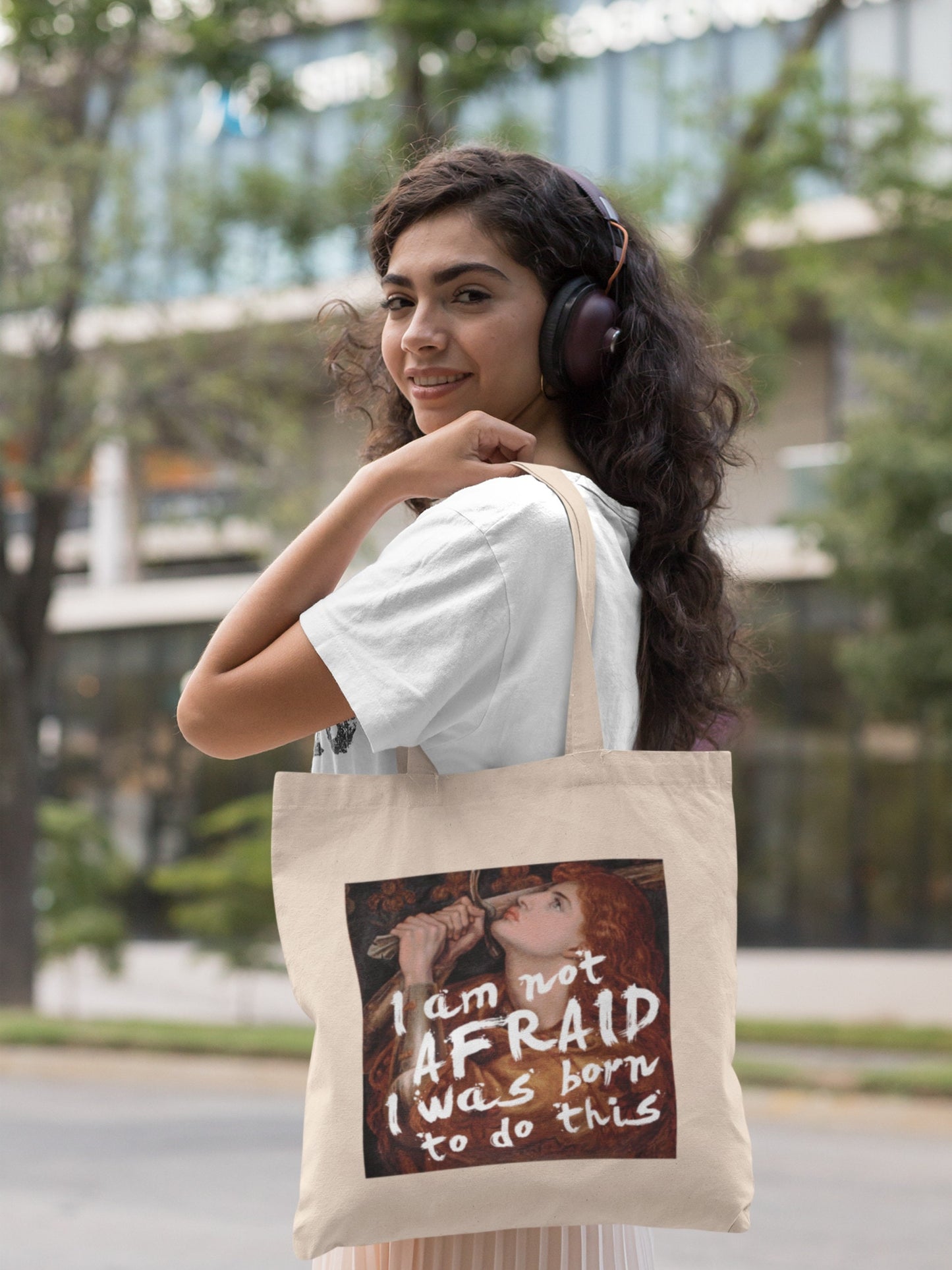 I am not afraid, I was born to do this * Feminist Joan of Arc Art History Aesthetic * Famous painting * light dark academia Bookish Tote Bag