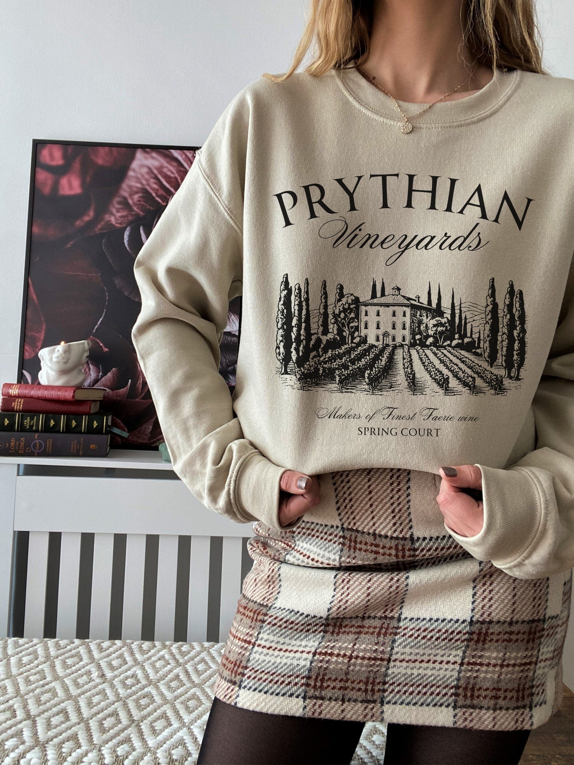 ACOTAR ACOSF Faire Wine Prythian Vineyards Winery Sweatshirt * Feyre Rhysand Tamlin Nesta SJM Merch Book Fandom * Booktok Reader Book Lover