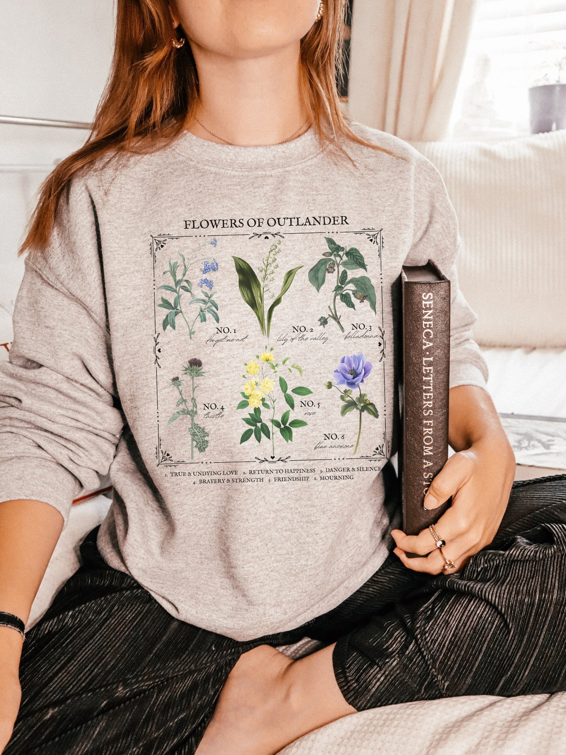 Bookish Flower Chart crewneck * Outlander Claire Jamie Fraser Sassenach Language of Flowers Herbology Floral sweatshirt Gift Dark Academia