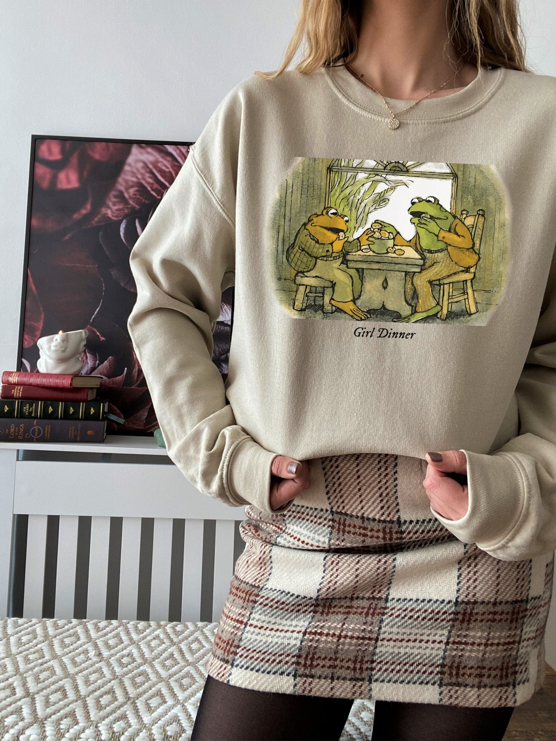 Vintage Frog And Toad Are Friends Girl Dinner Sweatshirt * Classic Book Cover Shirt * The Lovers Sat and did Nothing * We must stop eating