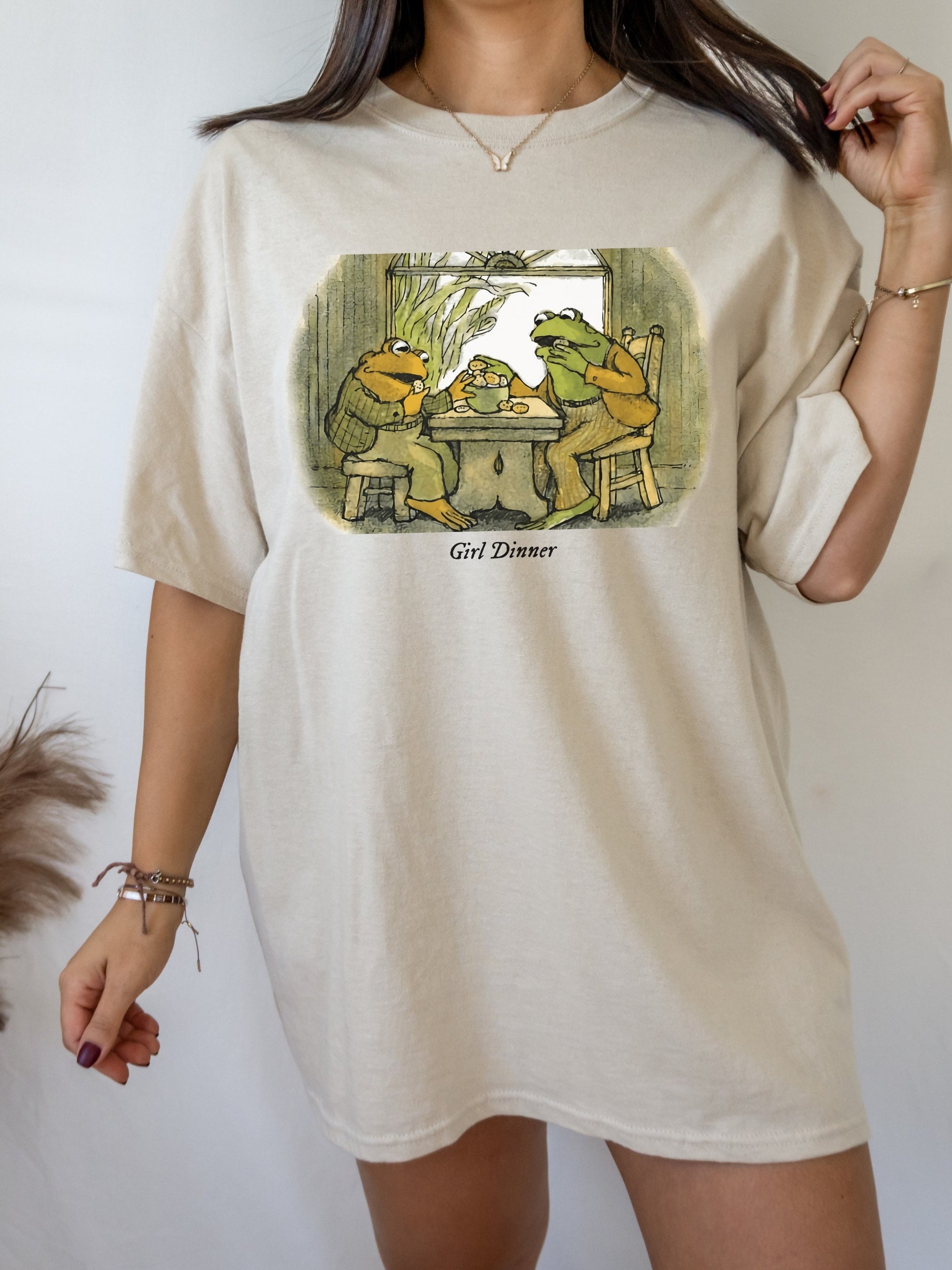 Vintage Frog And Toad Are Friends Girl Dinner Tshirt tee shirt * Classic Book Cover * The Lovers Sat and did Nothing We must stop eating