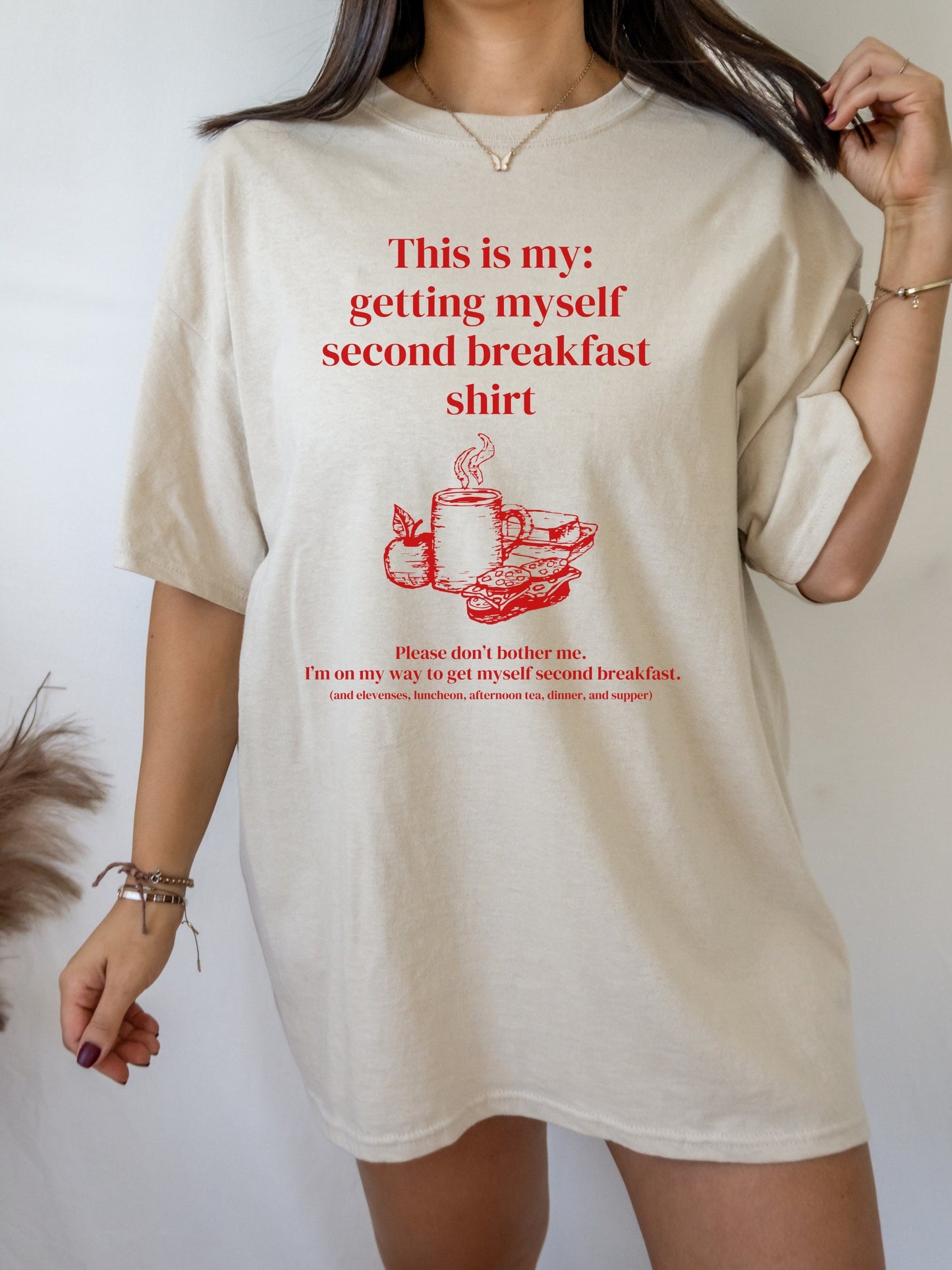 Second Breakfast Club Getting a little treat Tshirt * Literature Shirt Gifts for Bookish Nerds Geeks Readers Foodies Movie Buff * Shire LOTR