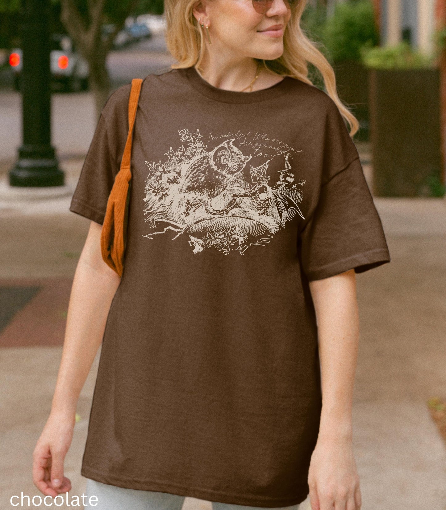 I am nobody, who are you? * Emily Dickinson Quote T-shirt